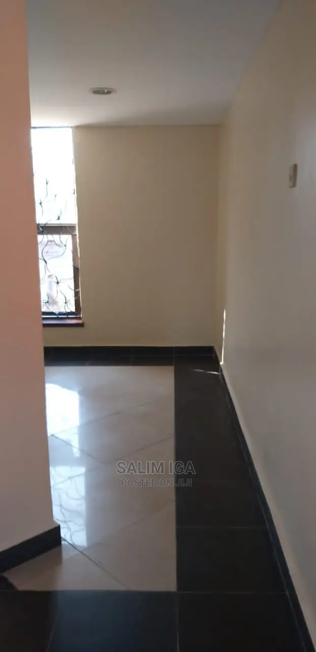 4bdrm Duplex in Kololo Property, Central Division for Rent in Central Division