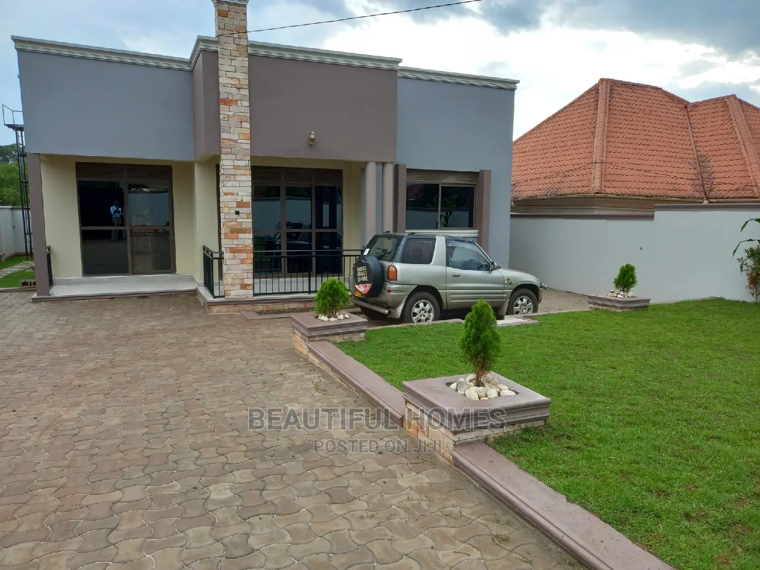 Furnished 4bdrm Bungalow in Kira for Sale in Kira