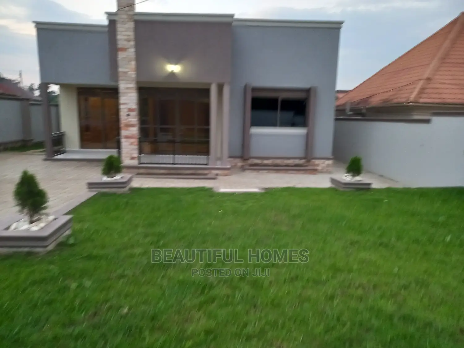Furnished 4bdrm House in Kira for Sale in Kira