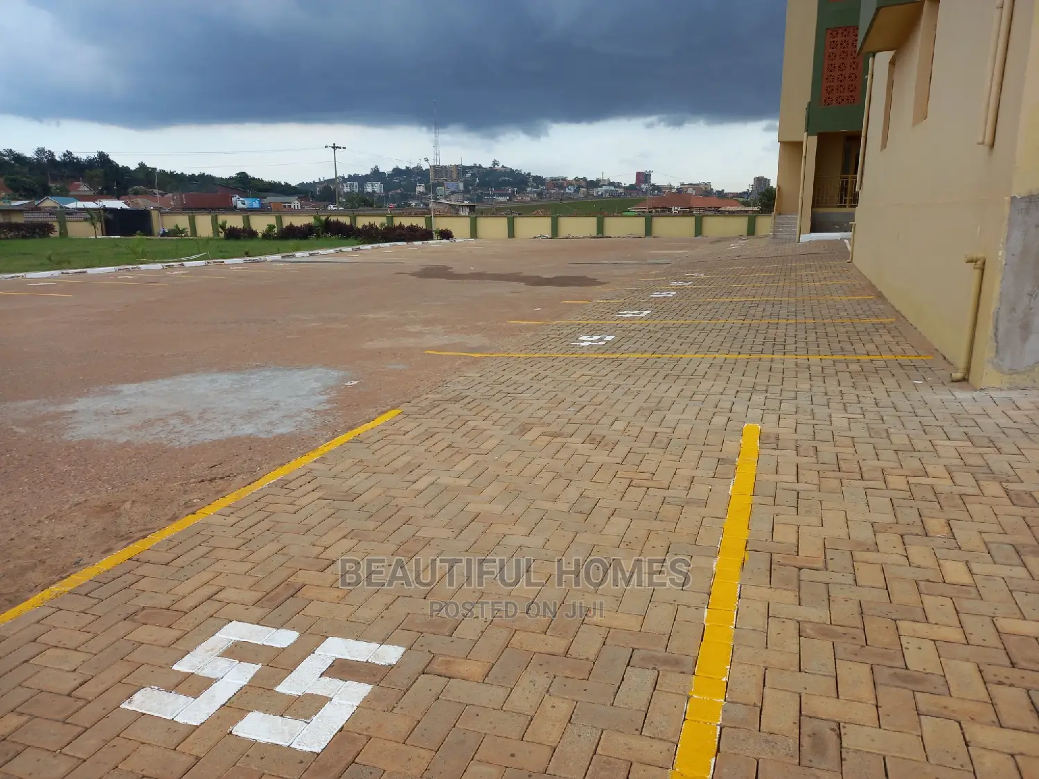 Furnished 2bdrm Condo in Bukoto, Central Division for Sale in Central Division