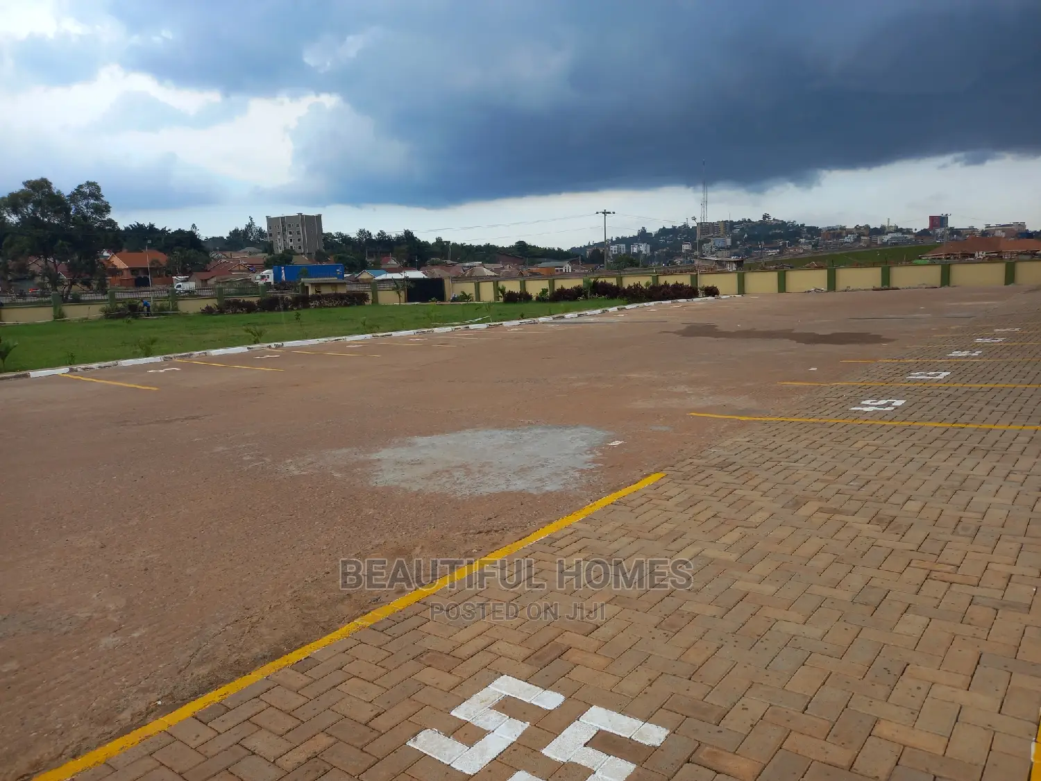 Furnished 2bdrm Condo in Bukoto, Central Division for Sale in Central Division
