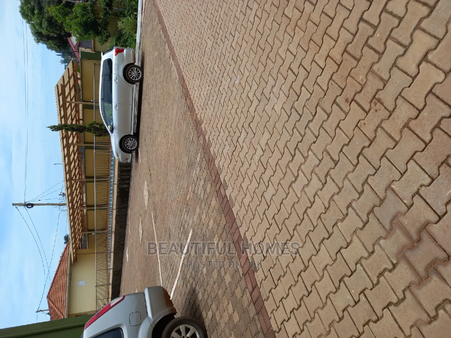 Furnished 2bdrm Condo in Bukoto, Central Division for Sale in Central Division