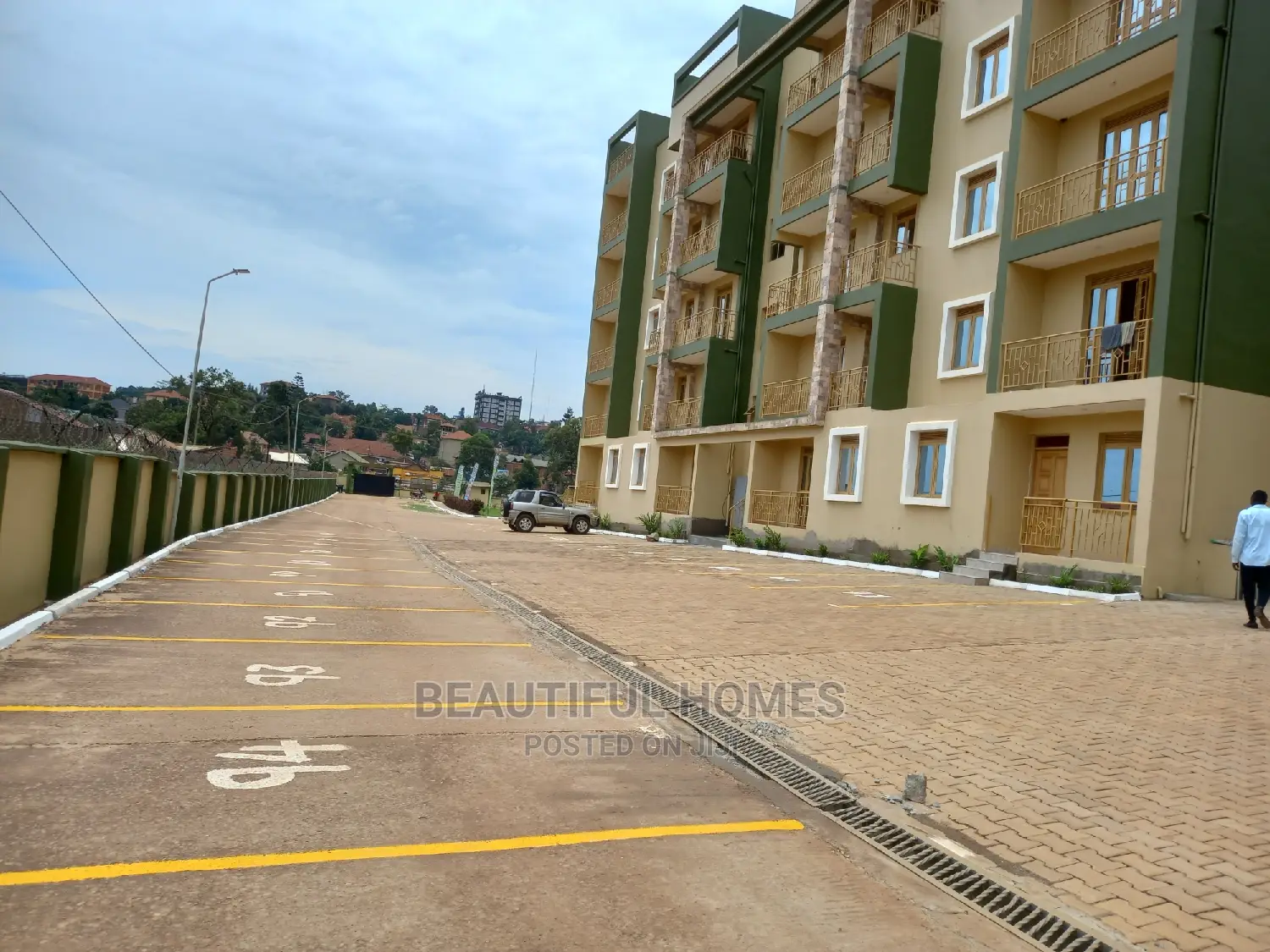 Furnished 2bdrm Condo in Bukoto, Central Division for Sale in Central Division