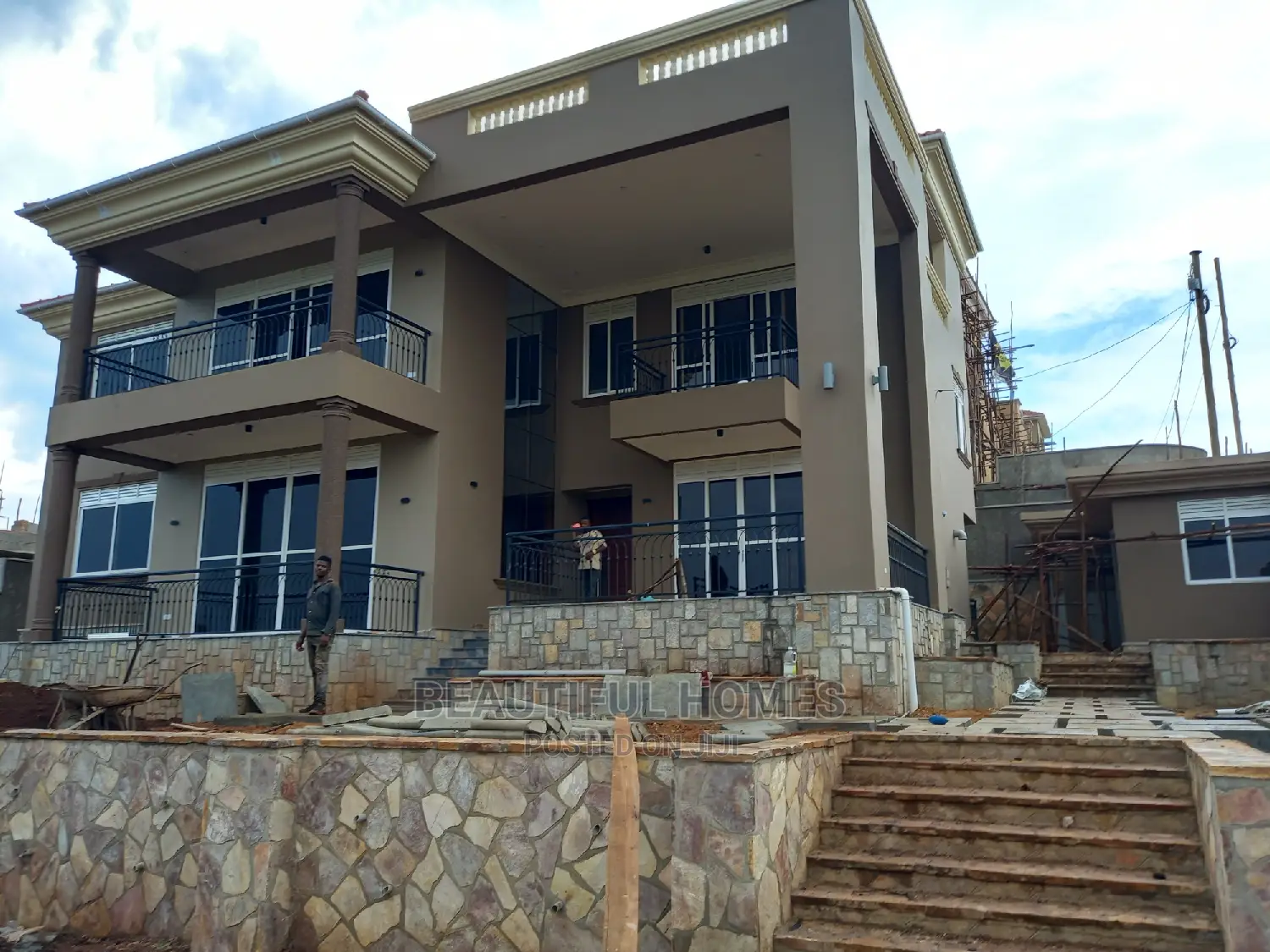 Furnished 6bdrm Mansion in Munyonyo, Central Division for Sale in Central Division