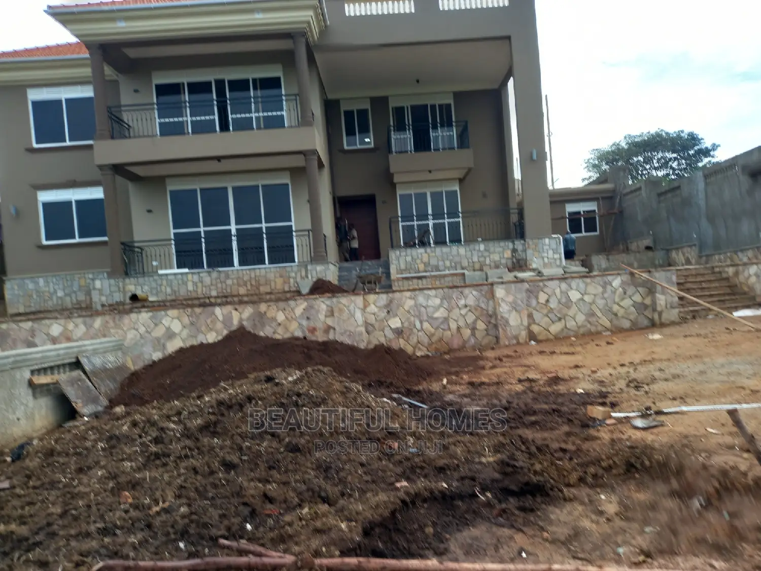 Furnished 6bdrm House in Munyonyo, Makindye for Sale in Makindye