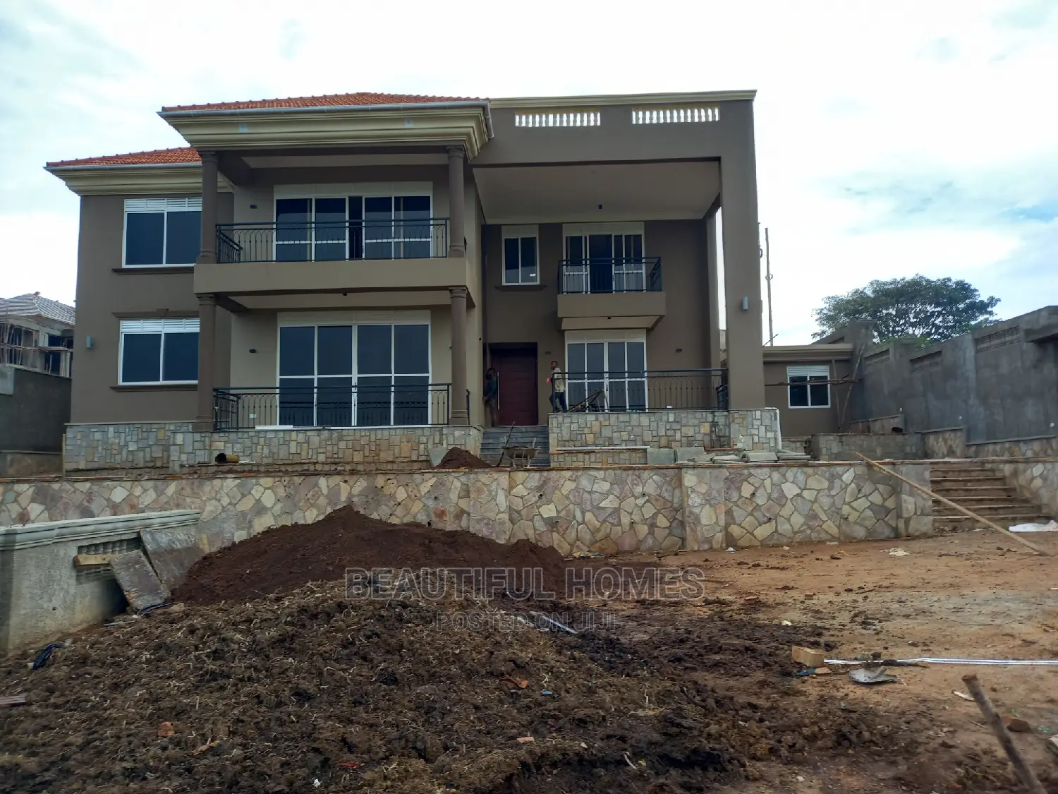 Furnished 6bdrm House in Munyonyo, Makindye for Sale in Makindye