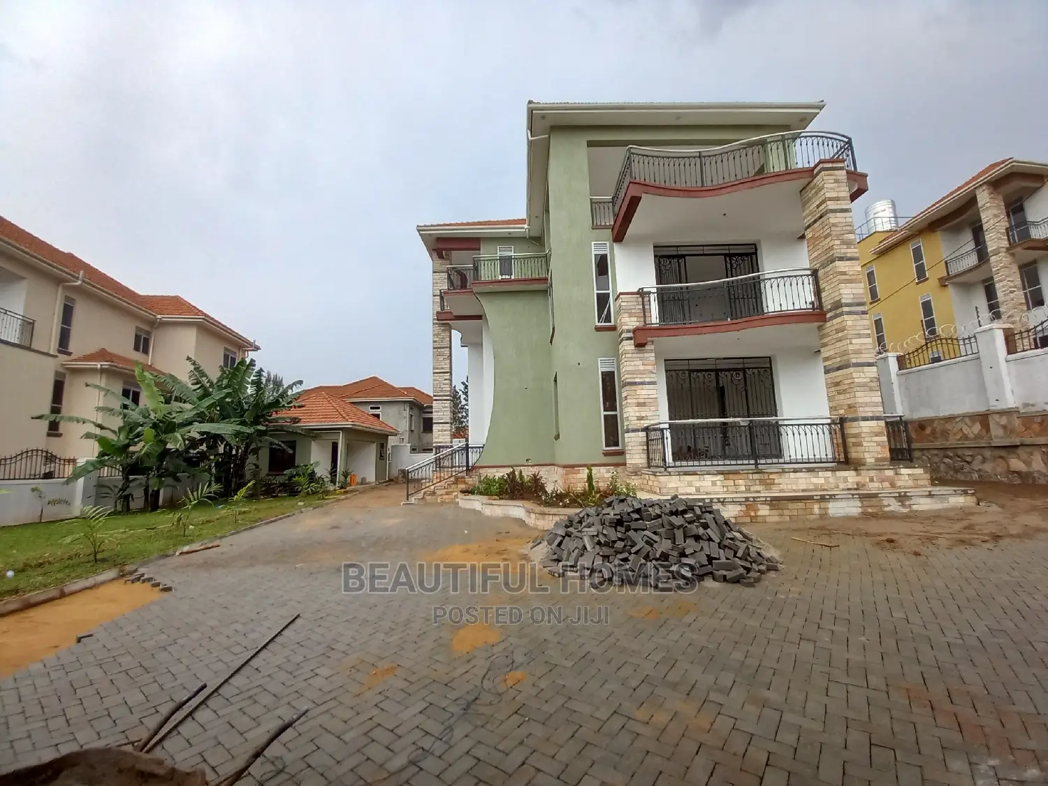 Furnished 6bdrm Mansion in Munyonyo Lake View, Makindye for Sale in Makindye