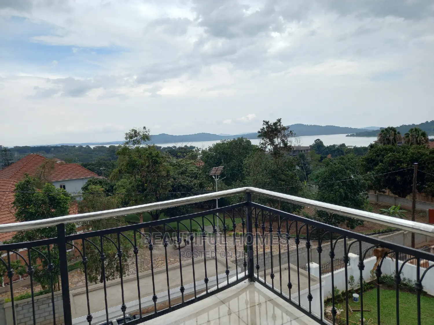 Furnished 6bdrm House in Munyonyo Corporate, Makindye for Sale in Makindye