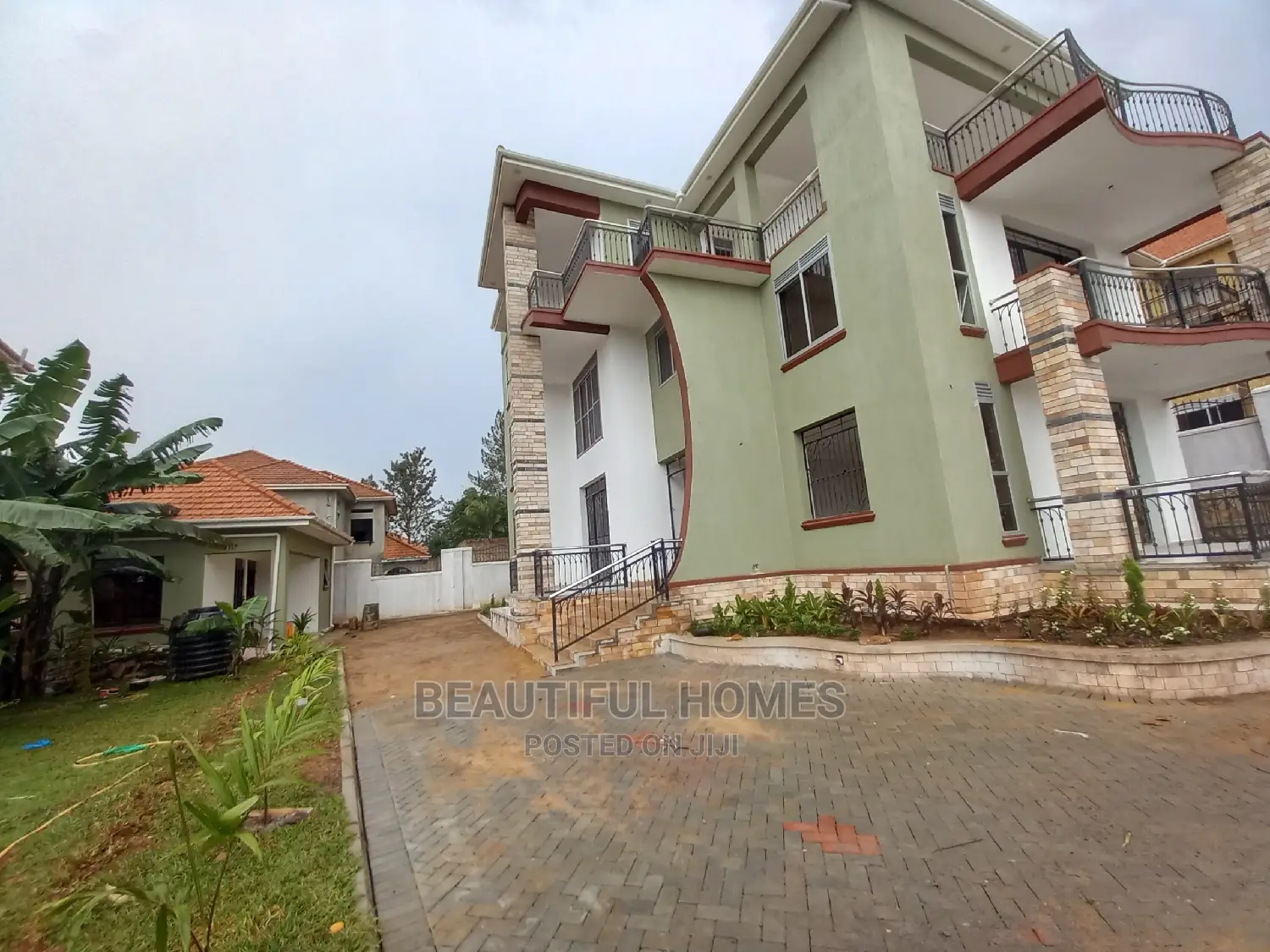 Furnished 6bdrm Mansion in Munyonyo Lake, Makindye for Sale in Makindye