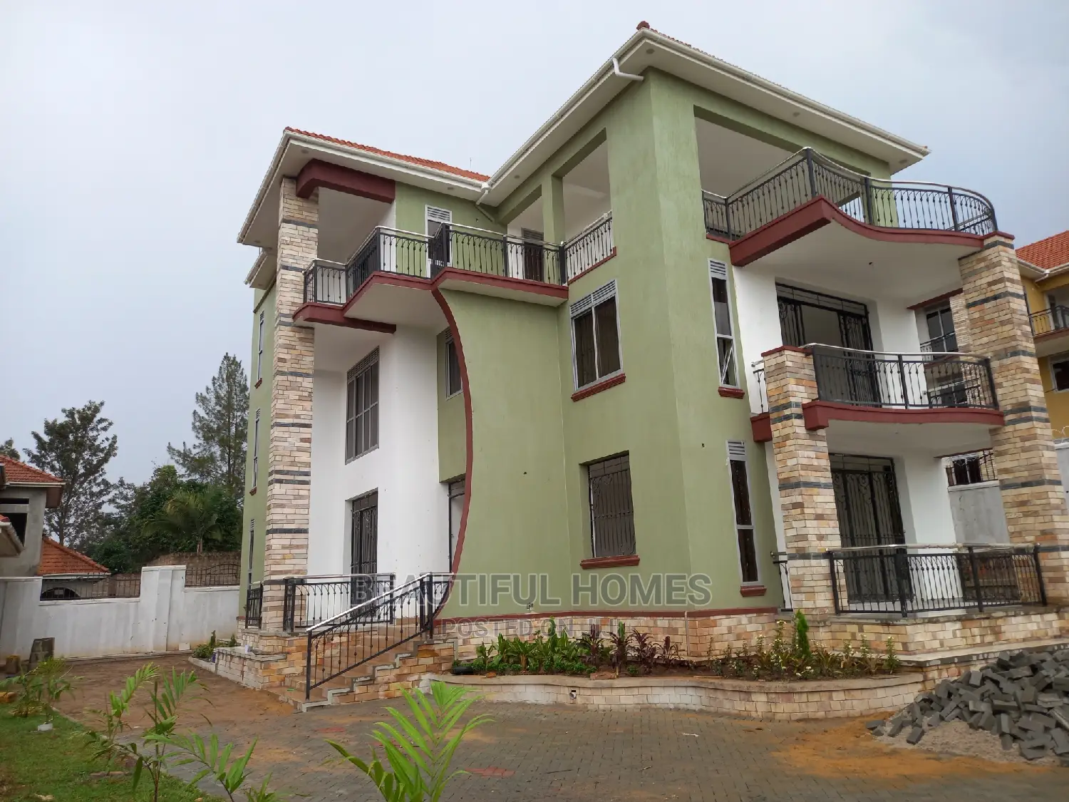 Furnished 6bdrm House in Munyonyo Corporate, Makindye for Sale in Makindye