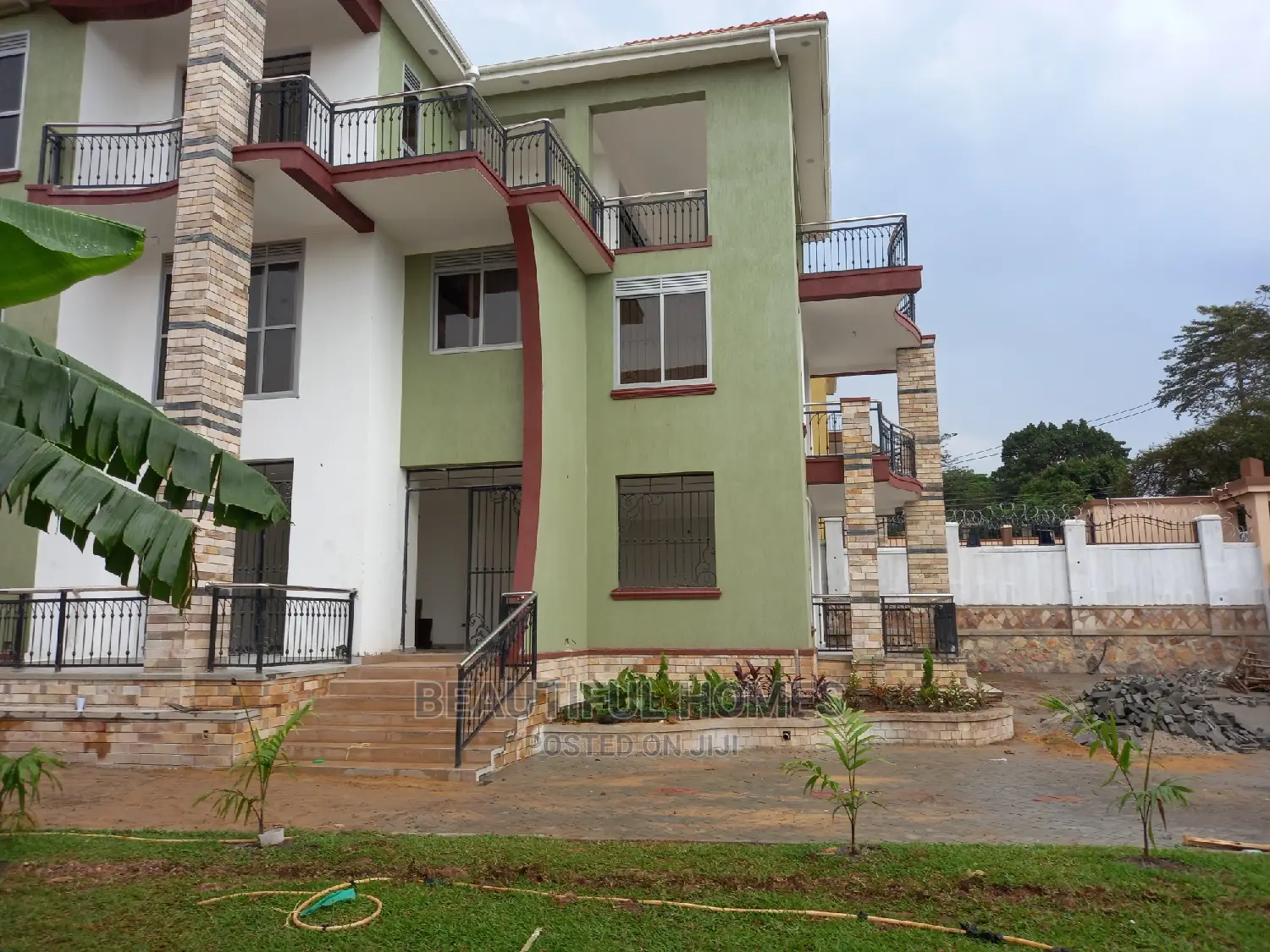 Furnished 6bdrm Mansion in Munyonyo, Makindye for Sale in Makindye