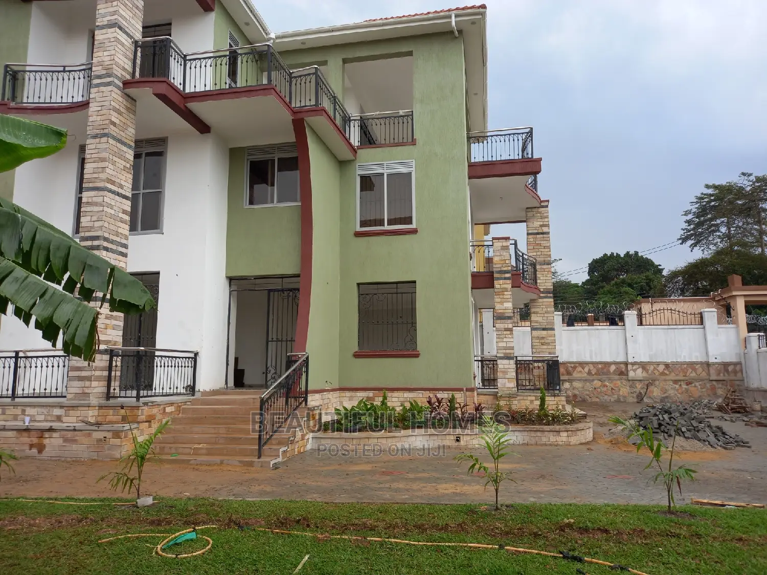 Furnished 6bdrm Mansion in Munyonyo, Makindye for Sale in Makindye
