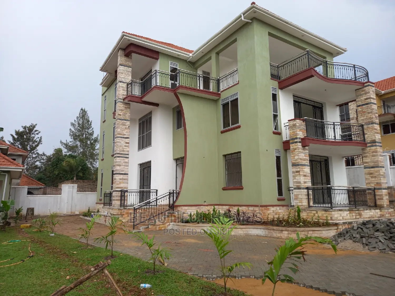 Furnished 6bdrm Mansion in Munyonyo Rich, Makindye for Sale in Makindye