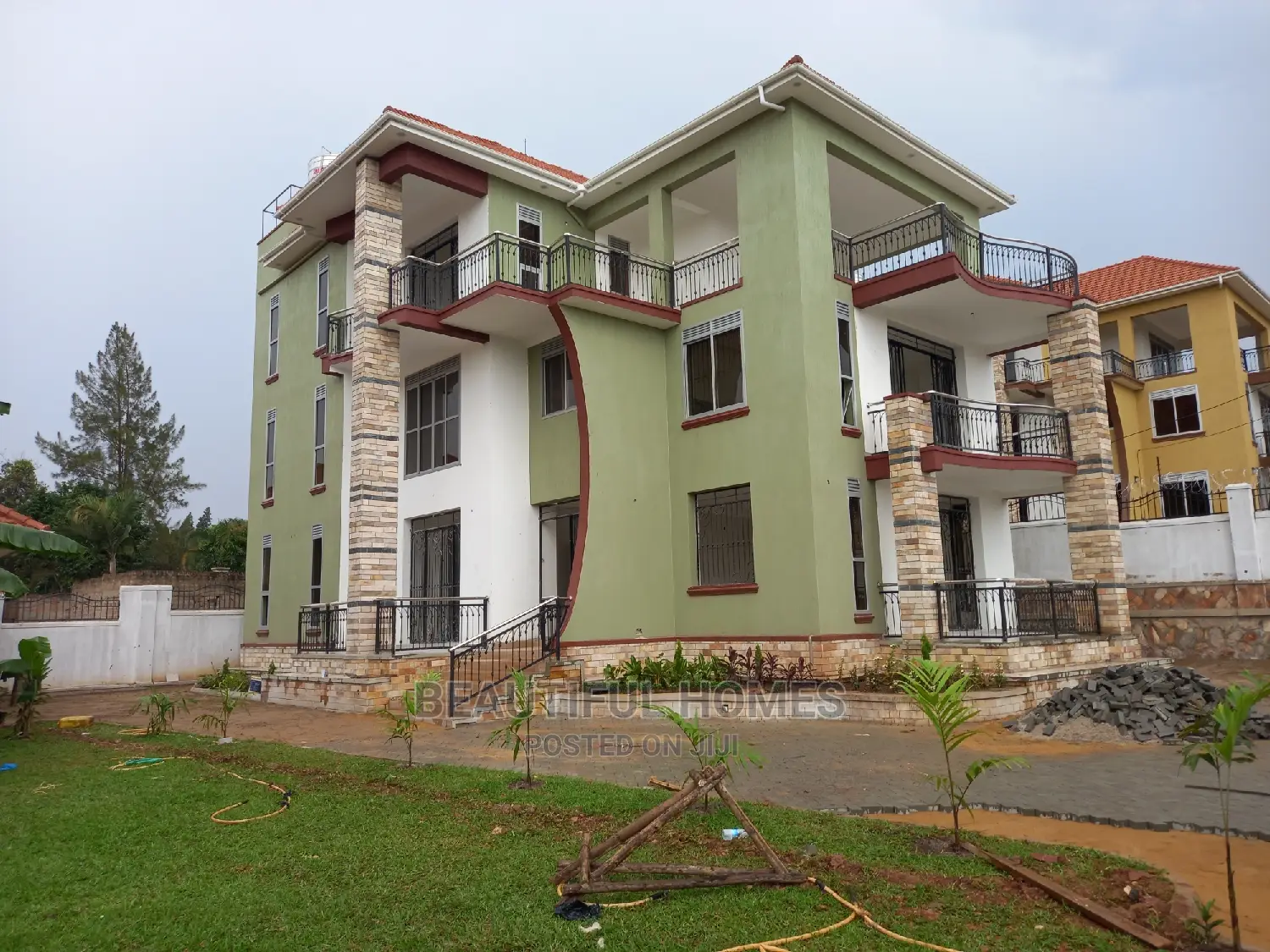 Furnished 6bdrm House in Munyonyo, Makindye for Sale in Makindye