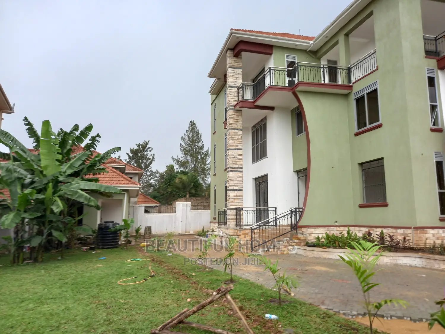 Furnished 6bdrm Mansion in Munyonyo, Central Division for Sale in Central Division