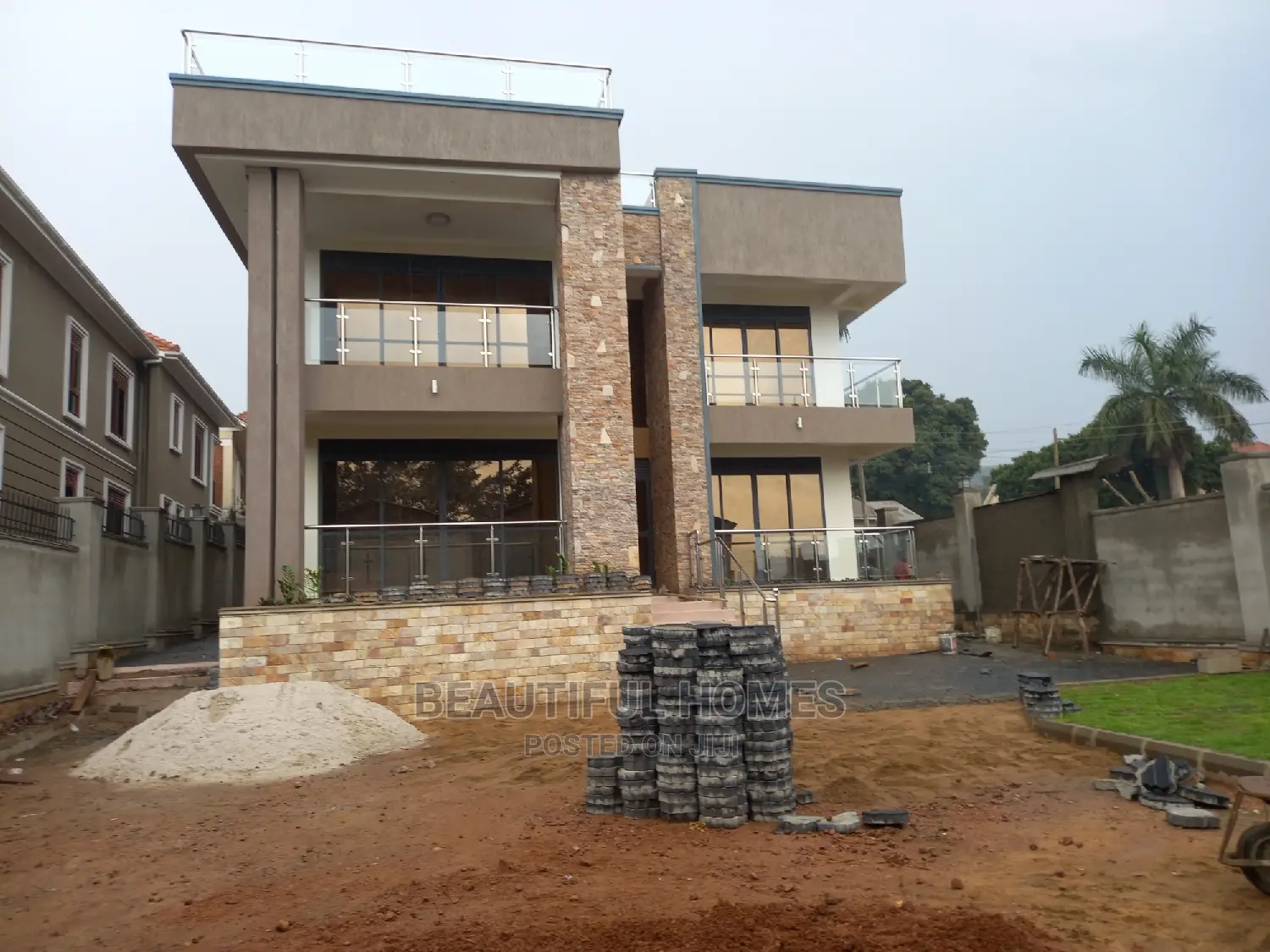 Furnished 6bdrm Mansion in Munyonyo Lake View, Central Division in Central Division