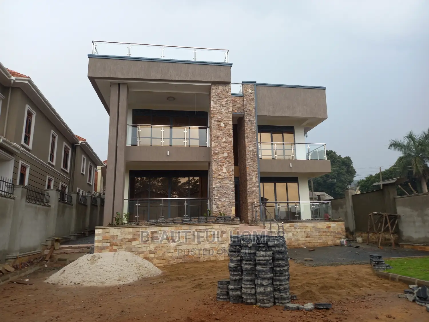 Furnished 6bdrm Mansion in Munyonyo Lake View, Central Division in Central Division