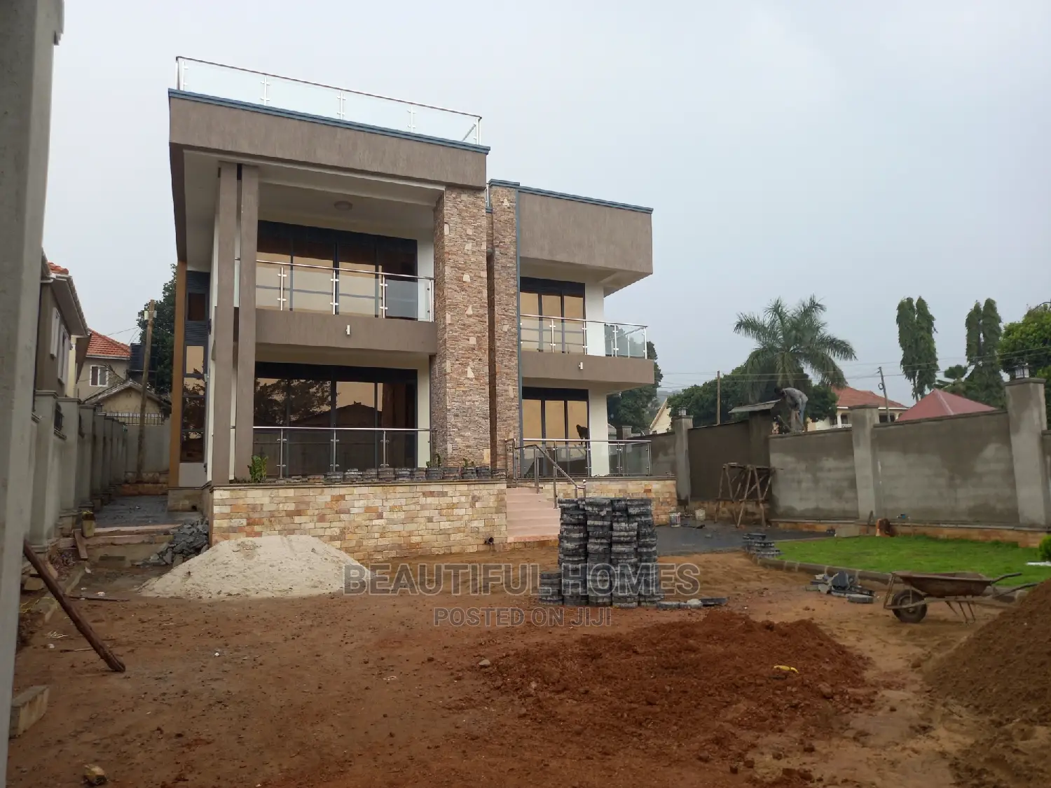 Furnished 6bdrm Mansion in Munyonyo, Makindye for Sale in Makindye