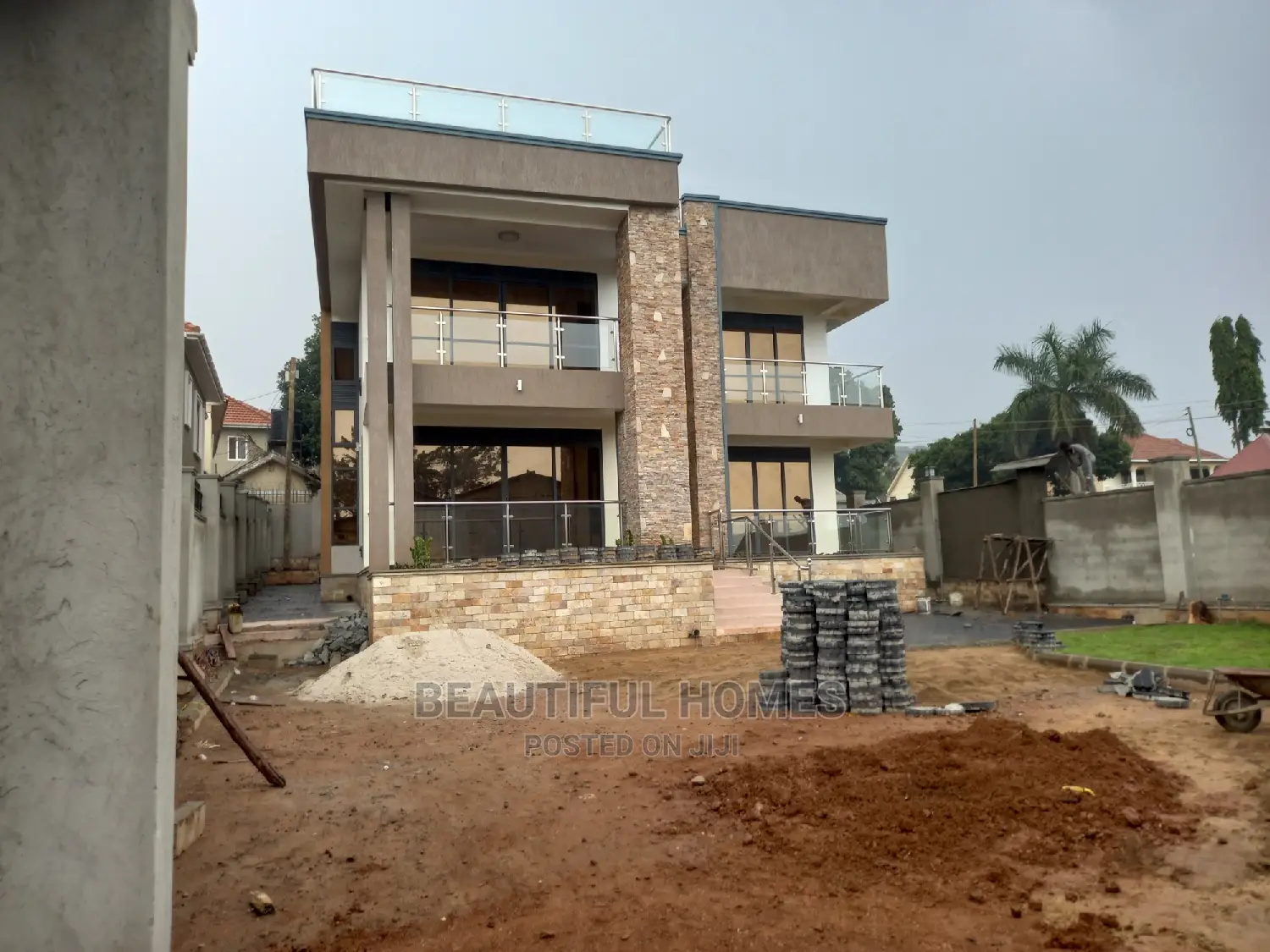 Furnished 6bdrm Mansion in Munyonyo, Makindye for Sale in Makindye