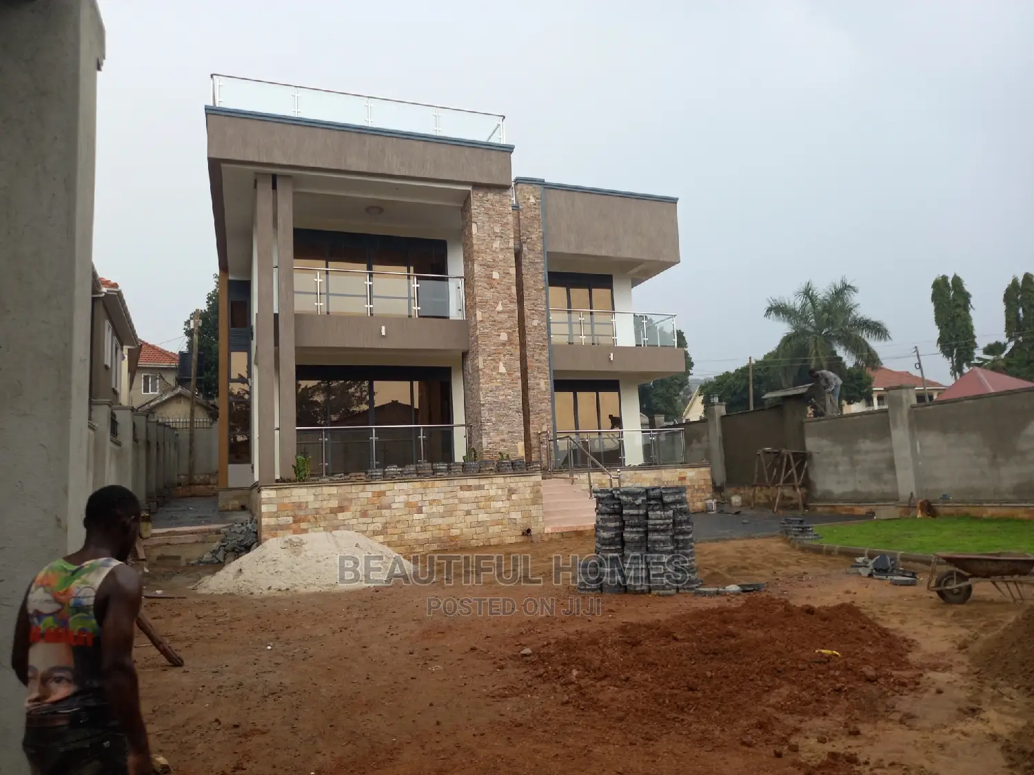 Furnished 6bdrm Mansion in Munyonyo, Makindye for Sale in Makindye