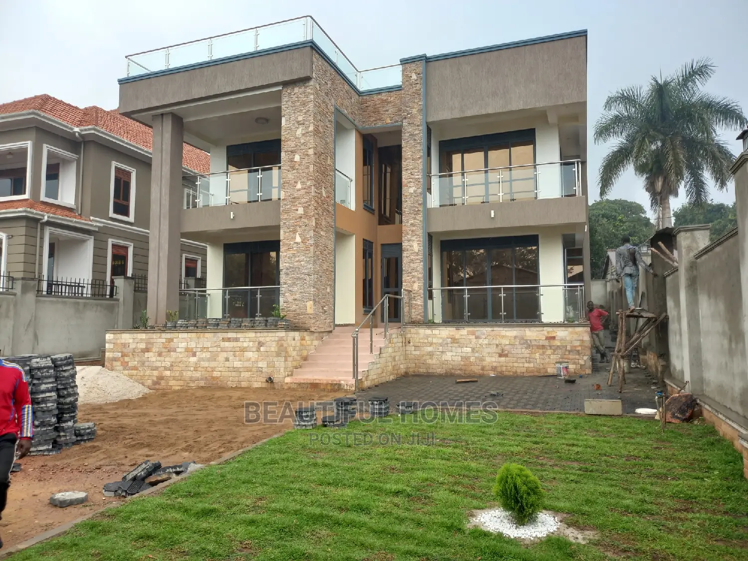 Furnished 6bdrm Mansion in Munyonyo, Makindye for Sale in Makindye