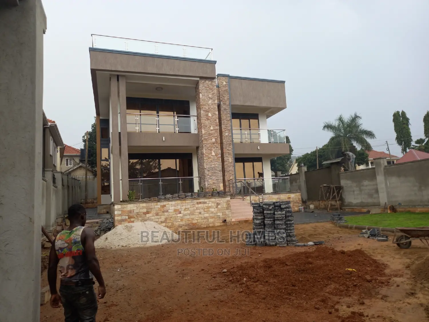 Furnished 6bdrm Mansion in Munyonyo, Makindye for Sale in Makindye