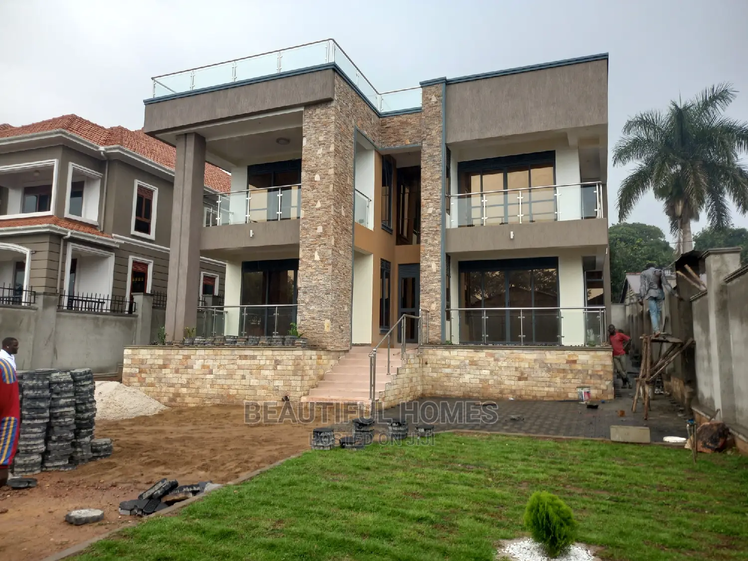 Furnished 6bdrm Mansion in Munyonyo, Makindye for Sale in Makindye