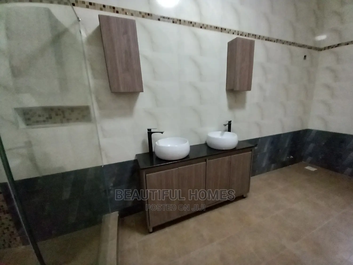 Furnished 6bdrm House in Munyonyo, Makindye for Sale in Makindye
