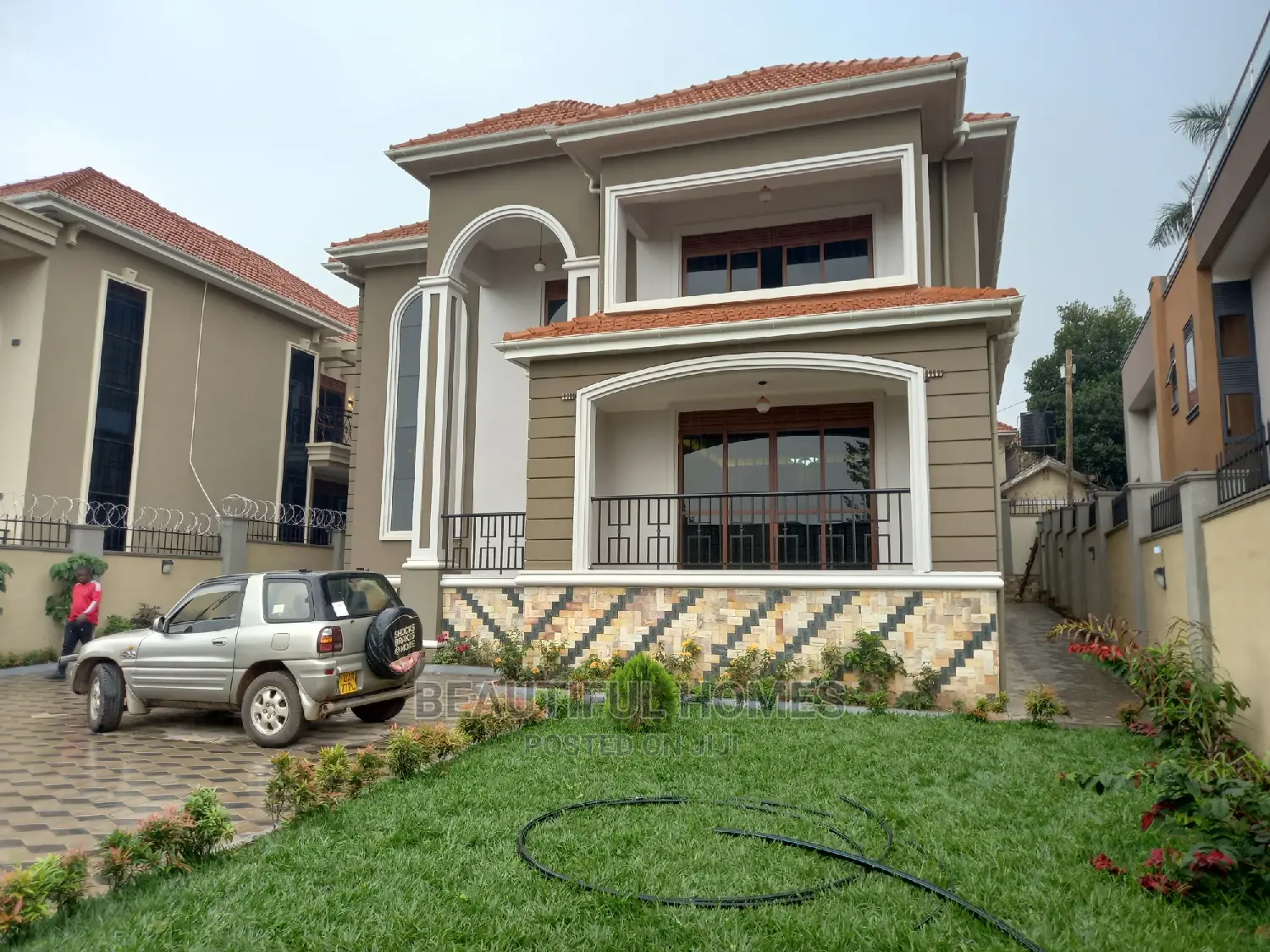 Furnished 6bdrm Mansion in Munyonyo, Makindye for Sale in Makindye