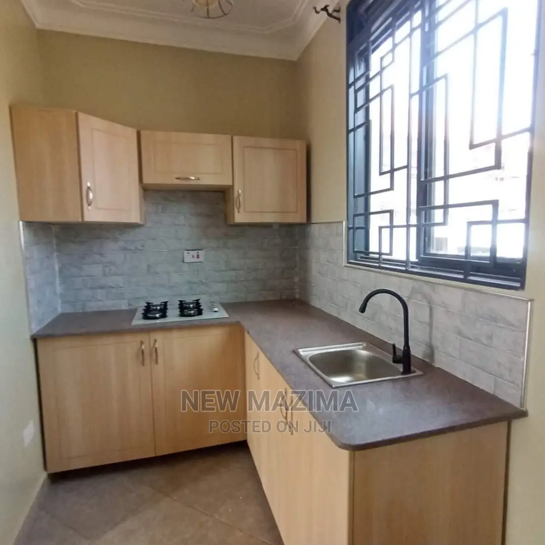 6bdrm Block of Flats in After Munyonyo, Central Division for Sale in Central Division