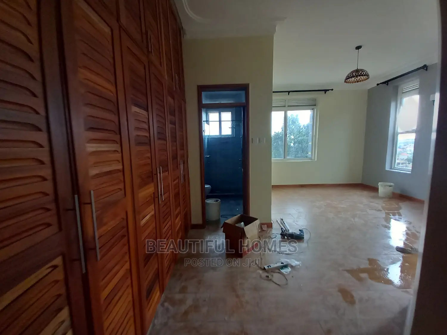 Furnished 3bdrm Block of Flats in Muyenga Corporates, Makindye in Makindye