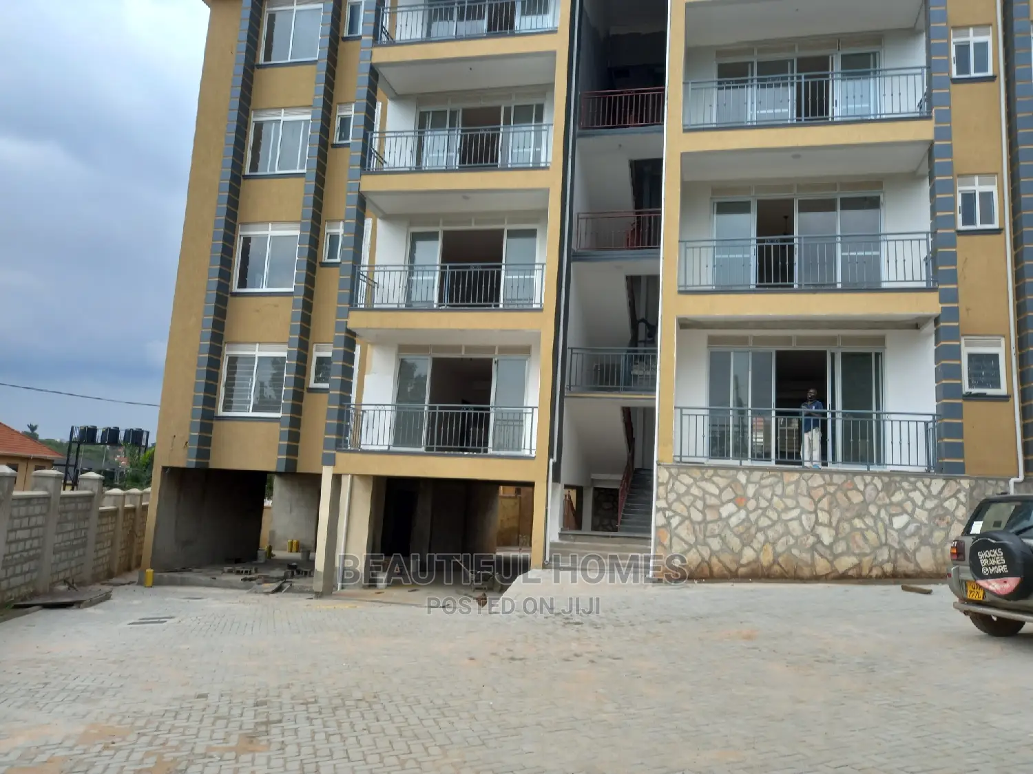 Furnished 3bdrm Apartment in Muyenga, Central Division for Sale in Central Division