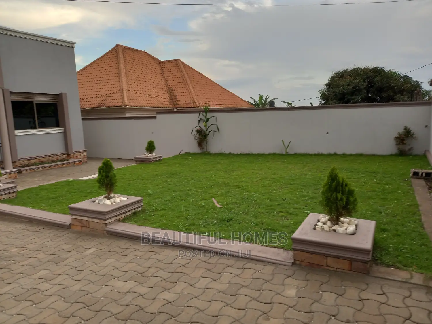 Furnished 4bdrm House in Kira for Sale in Kira