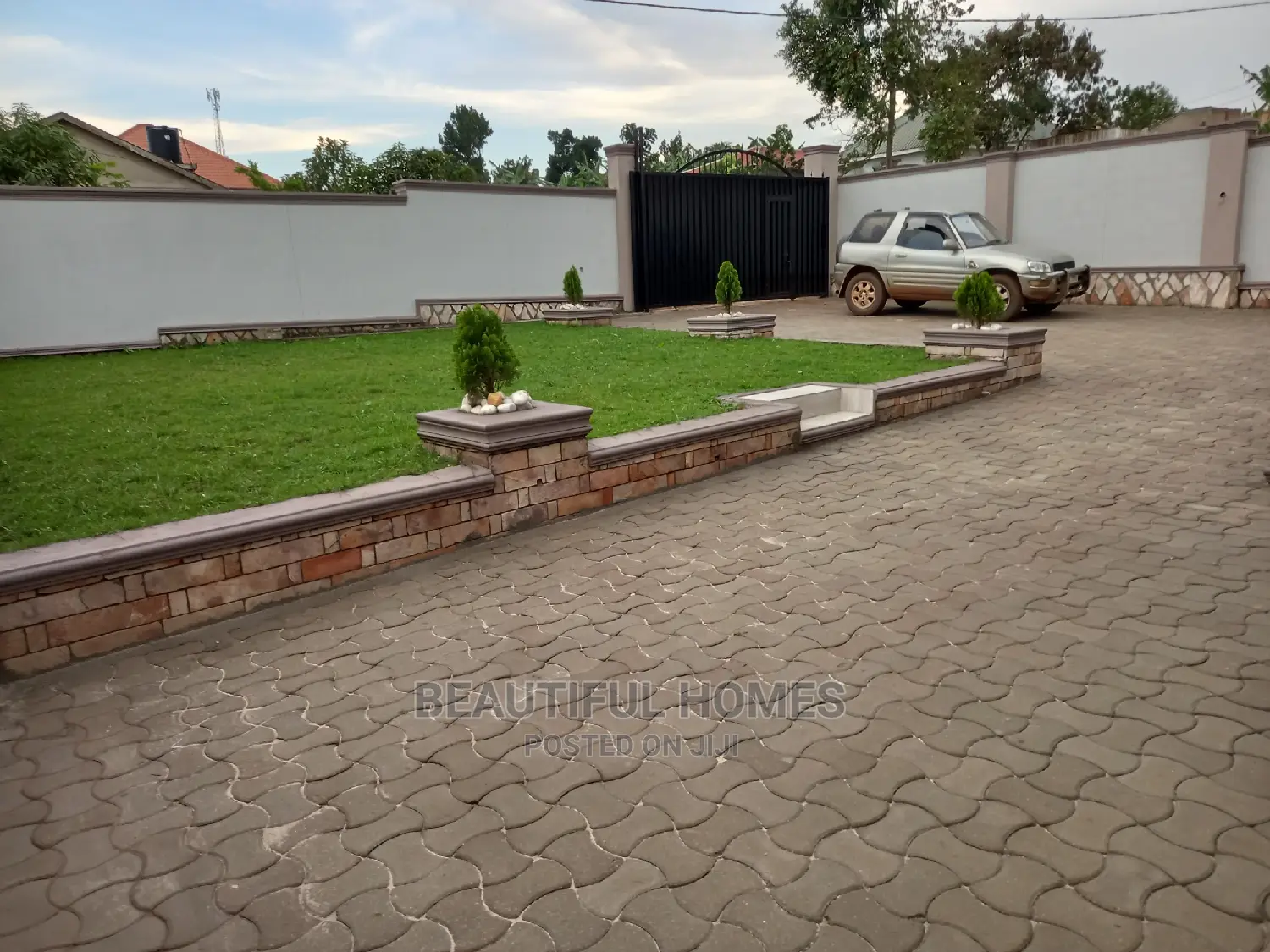 Furnished 4bdrm House in Kira for Sale in Kira