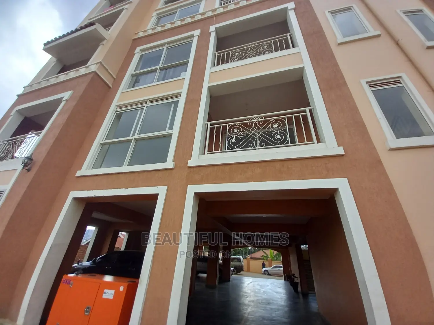 Furnished 2bdrm Apartment in Kira for Sale in Kira
