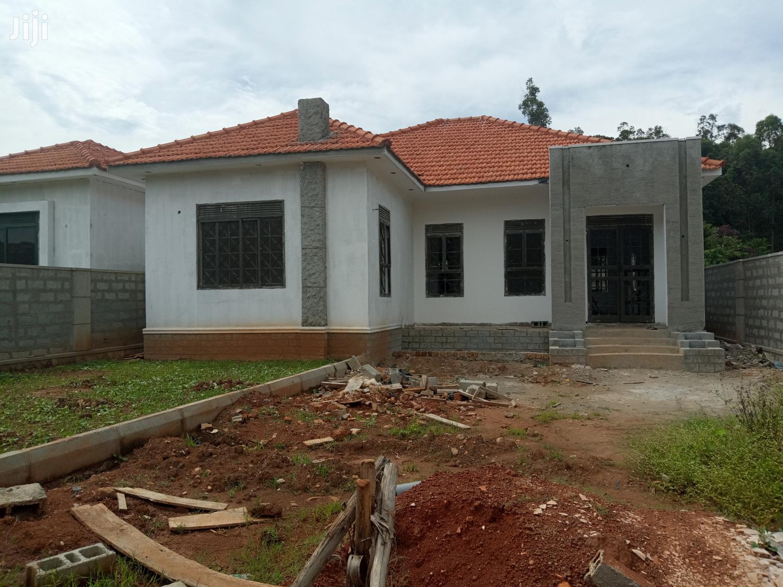 Kira Mamerito Road Beautiful House on Sell in Kampala