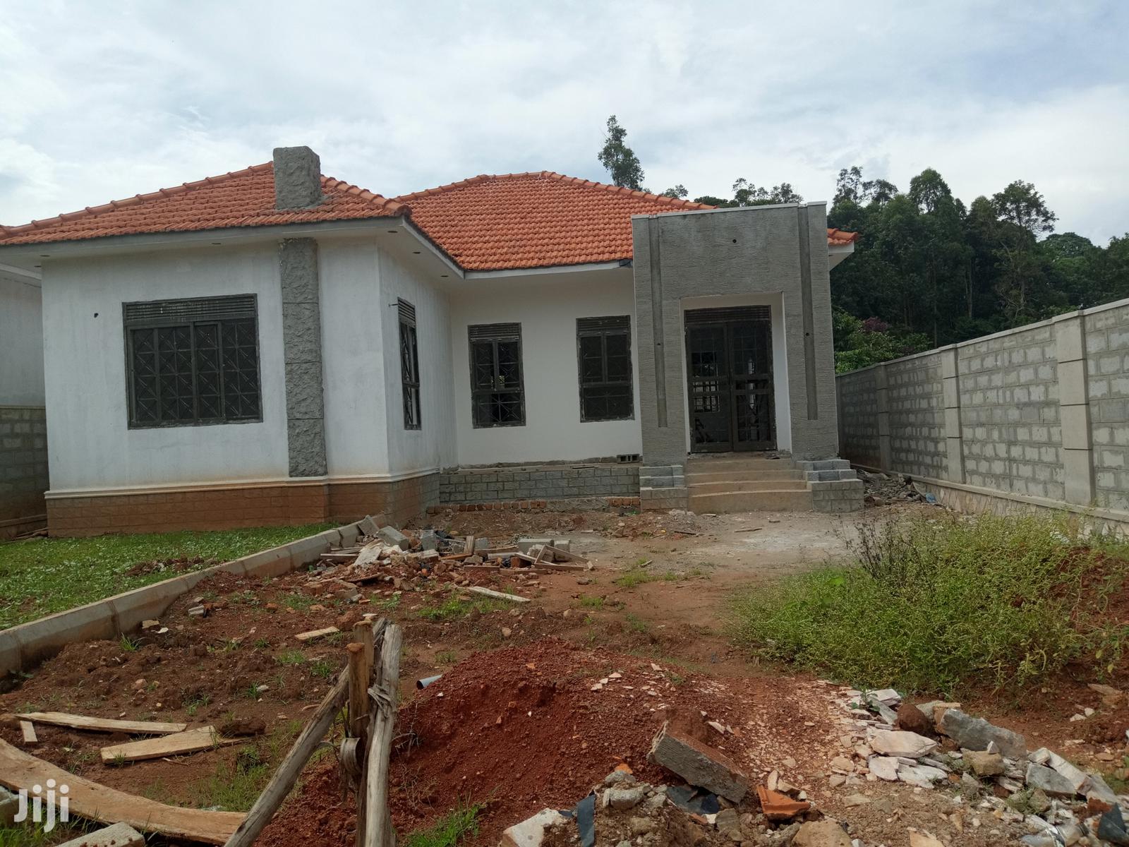 Kira Mamerito Road Beautiful House on Sell in Kampala