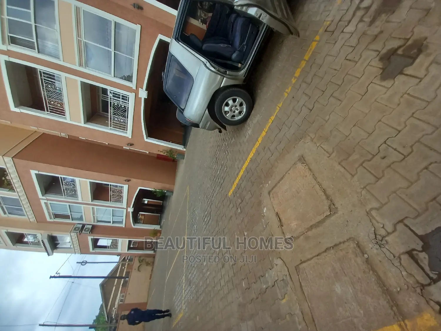 Furnished 2bdrm Condo in Bukoto, Central Division for Sale in Central Division
