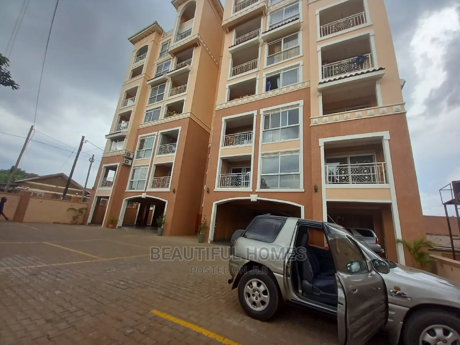 Furnished 2bdrm Condo in Bukoto, Central Division for Sale in Central Division