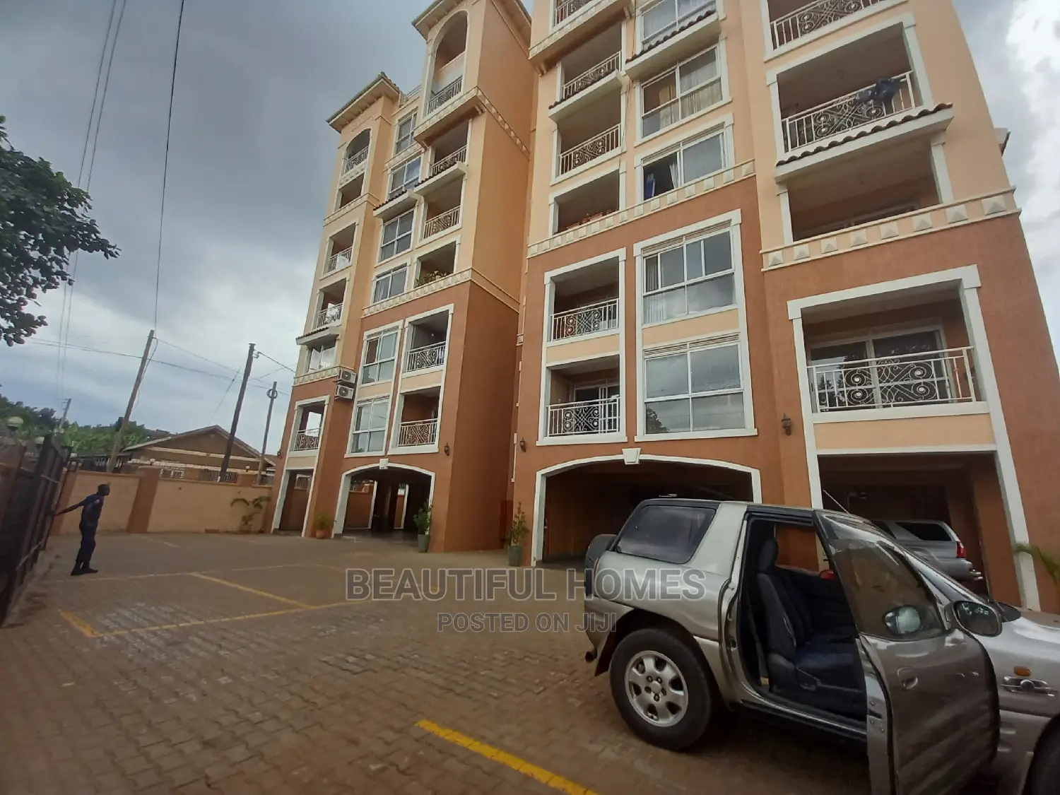 Furnished 2bdrm Condo in Bukoto, Central Division for Sale in Central Division