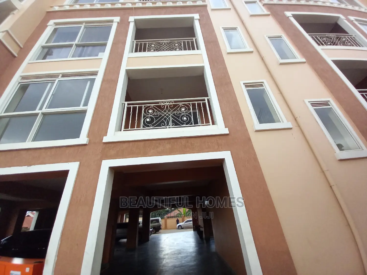 Furnished 2bdrm Condo in Bukoto, Central Division for Sale in Central Division