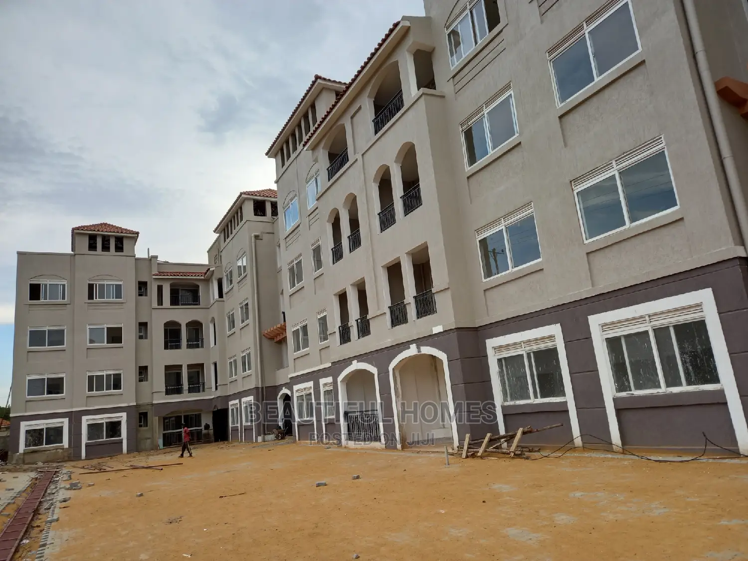 Furnished 2bdrm Condo in Naalya Estate, Central Division for Sale in Central Division