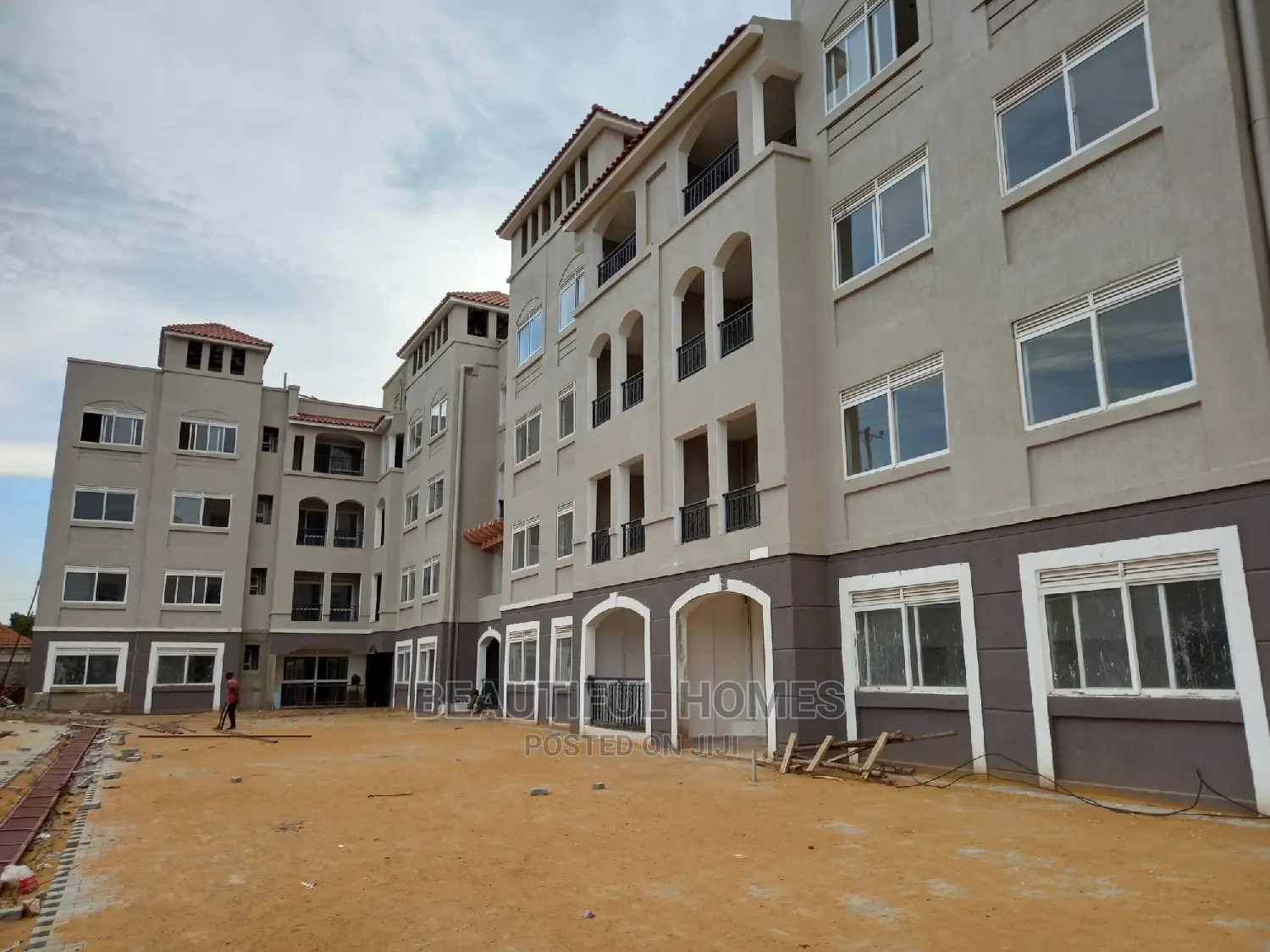Furnished 2bdrm Condo in Naalya Estate, Central Division for Sale in Central Division