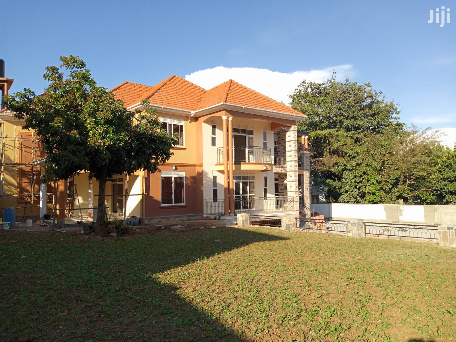 Munyonyo Lake View Palatial House for Sell in Kampala
