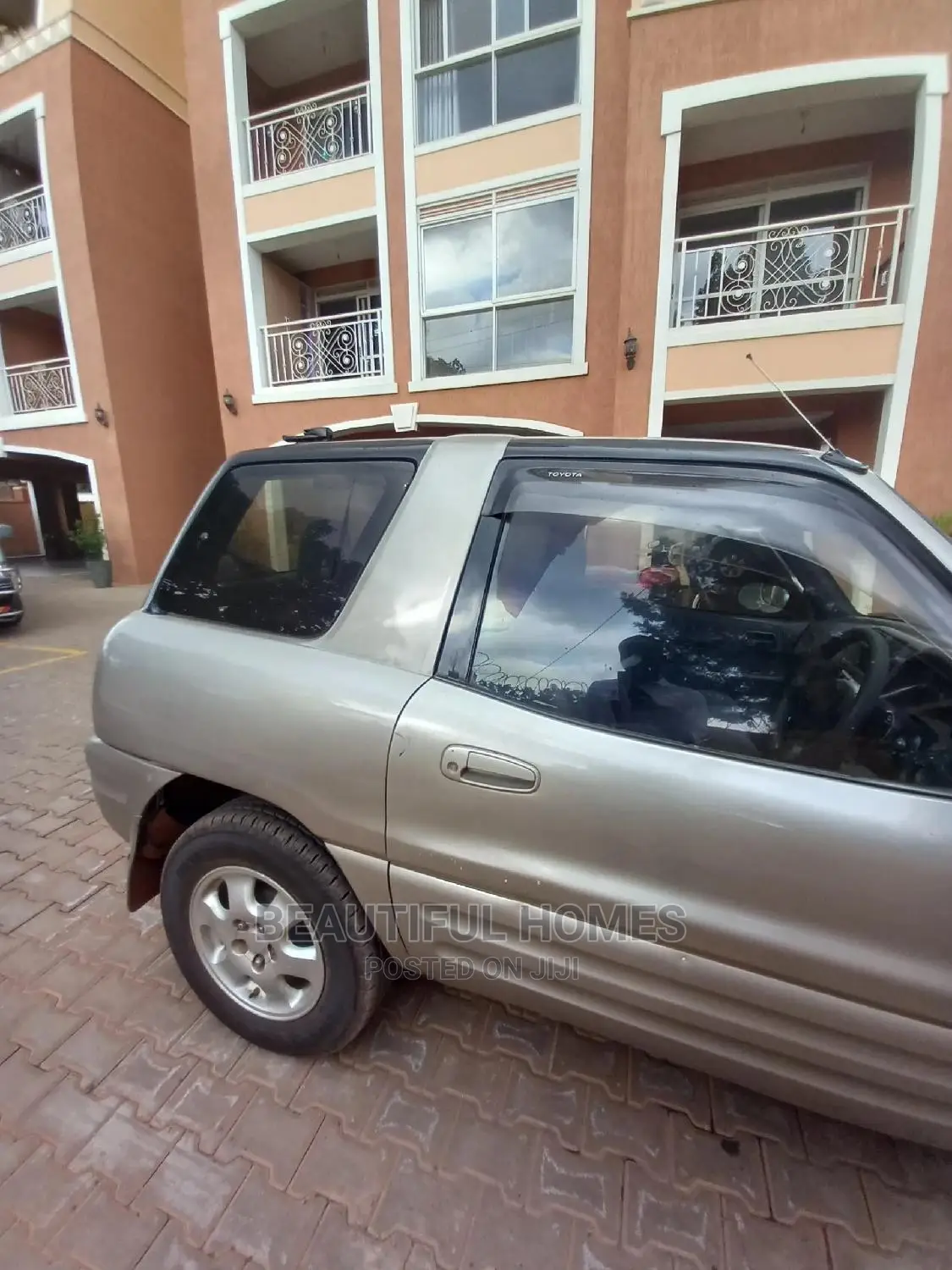 Furnished 2bdrm Condo in Bukoto, Central Division for sale in Central Division