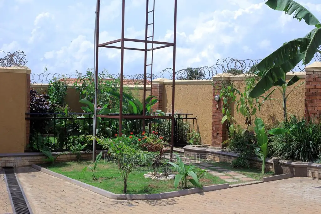 4bdrm House in Kulambiro, Central Division for Sale in Central Division
