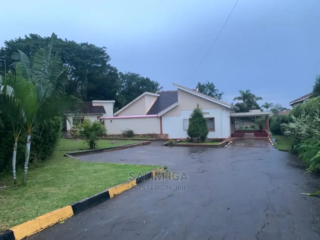 4bdrm Bungalow in Kololo Property, Central Division for Rent in Central Division