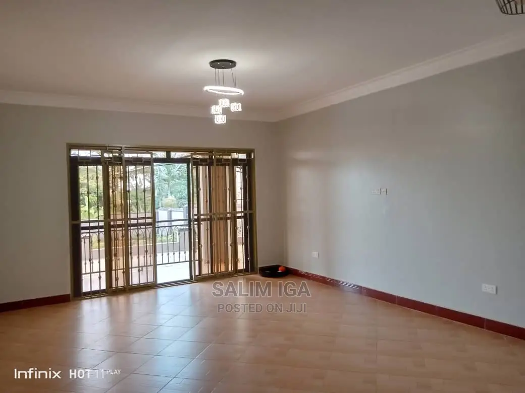 3bdrm Bungalow in Kololo Property, Central Division for Rent in Central Division