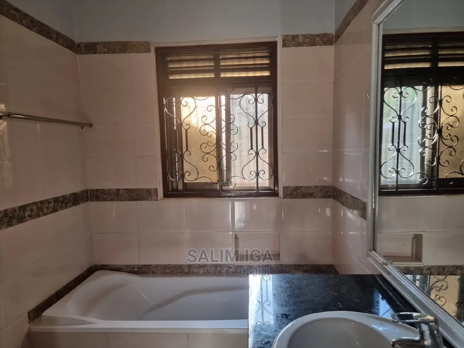4bdrm Bungalow in Kololo Property, Central Division for Rent in Central Division