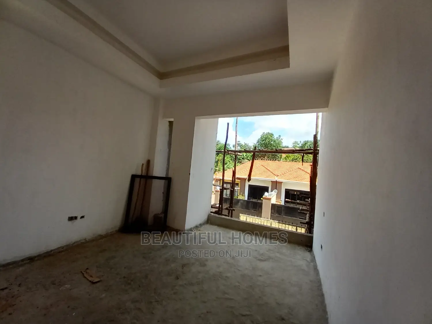 Furnished 5bdrm Duplex in Kisaasi, Central Division for Sale in Central Division
